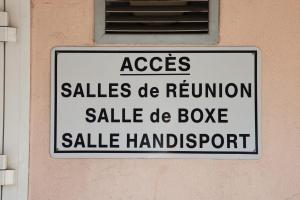Salles de réunion, de boxe, d' handisport/meeting room, fighting room, handisport room