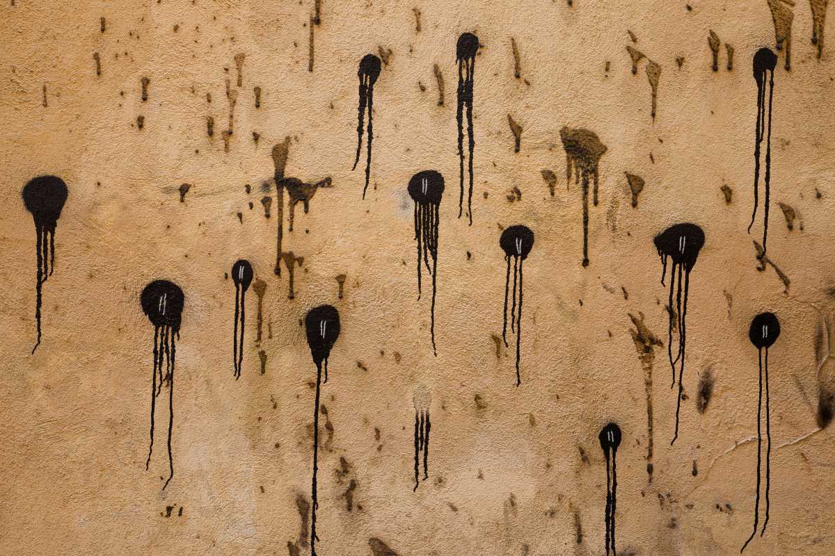 abstraction, tag de rue, manifestation, revendication
